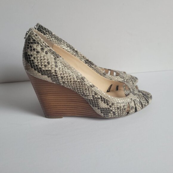 Calvin Klein Snake Print Peep Toe Wedges Size 8M - Picture 2 of 8